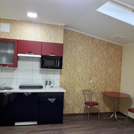 -біля вокзалу-недалеко від центру-городоцька 131 * إلفيف