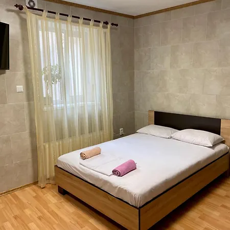 -біля вокзалу-недалеко від центру-городоцька 131 Apartmán Lvov