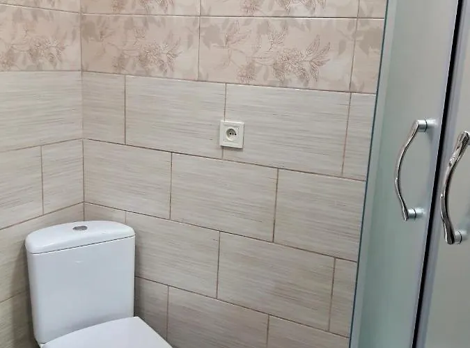 -біля вокзалу-недалеко від центру-городоцька 131 *