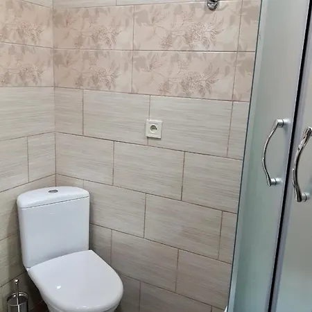 -біля вокзалу-недалеко від центру-городоцька 131 *