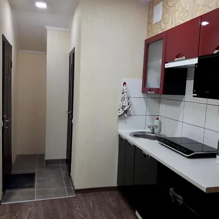 -біля вокзалу-недалеко від центру-городоцька 131